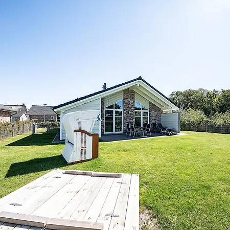 Freistehendes Friesenkante 86 Mit Grossem Garten Vakantiehuis